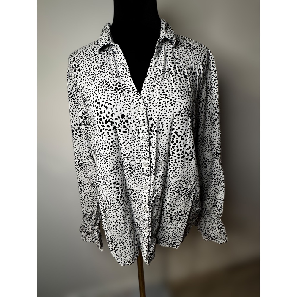 EST 1946 Womens Long Sleeve Button Up Shirt XL Dalmatian Print‎ Classic Collar